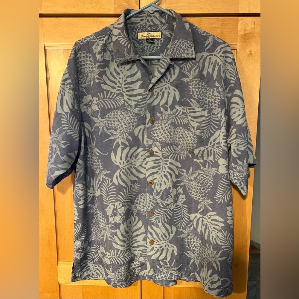 Tommy Bahama Tropical Blue Silk Shirt Size Medium